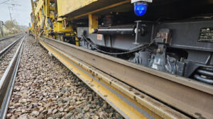 Le rail « vert » – produit de la fonte de ferrailles et de vieux rails – est posé sur une partie de la ligne A6 au Luxembourg