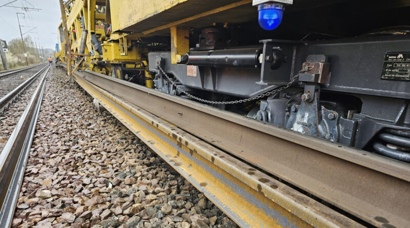 Le rail « vert » – produit de la fonte de ferrailles et de vieux rails – est posé sur une partie de la ligne A6 au Luxembourg